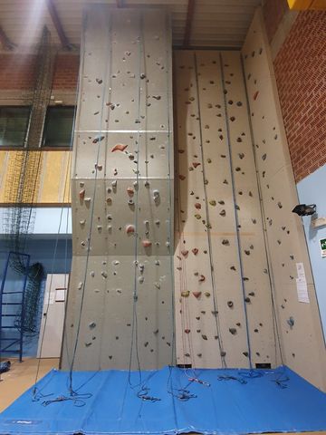 Riapertura parete di arrampicata sportiva
